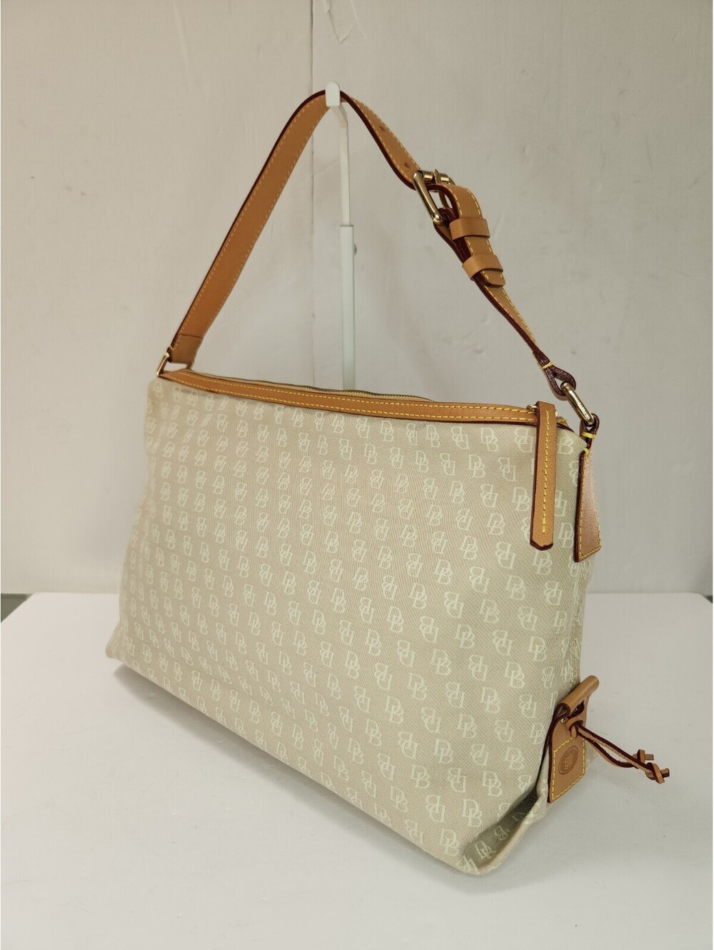Dooney & Bourke Shoulder Bag Lrg Handbags Purse Signature Logo Beige Tan NWT